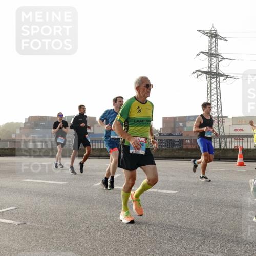 03.10.2026 - Köhlbrandbrückenlauf Michael Burmester http://msf.ph/oto/10764592 03.10.2026 09:17:55 Position 3 272 meine-sportfotos.de