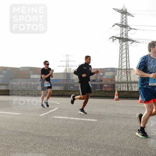 03.10.2026 - Köhlbrandbrückenlauf Michael Burmester http://msf.ph/oto/10764598 03.10.2026 09:17:56 Position 3 1729, 3818 meine-sportfotos.de