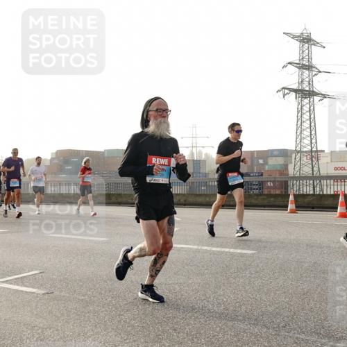 03.10.2026 - Köhlbrandbrückenlauf Michael Burmester http://msf.ph/oto/10764602 03.10.2026 09:17:56 Position 3 729 meine-sportfotos.de