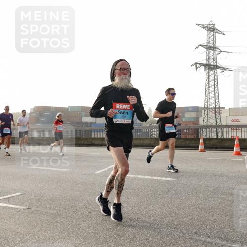 03.10.2026 - Köhlbrandbrückenlauf Michael Burmester http://msf.ph/oto/10764604 03.10.2026 09:17:57 Position 3 1729 meine-sportfotos.de