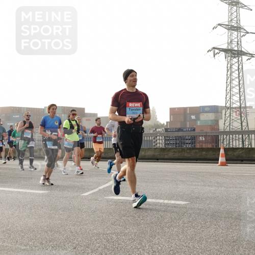 03.10.2026 - Köhlbrandbrückenlauf Michael Burmester http://msf.ph/oto/10764626 03.10.2026 09:18:01 Position 3 2614 meine-sportfotos.de