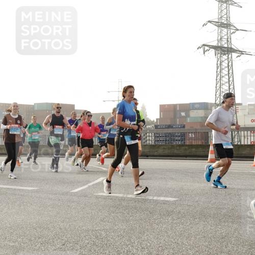 03.10.2026 - Köhlbrandbrückenlauf Michael Burmester http://msf.ph/oto/10764636 03.10.2026 09:18:02 Position 3 2001 meine-sportfotos.de