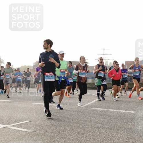 03.10.2026 - Köhlbrandbrückenlauf Michael Burmester http://msf.ph/oto/10764642 03.10.2026 09:18:03 Position 3 1879 meine-sportfotos.de
