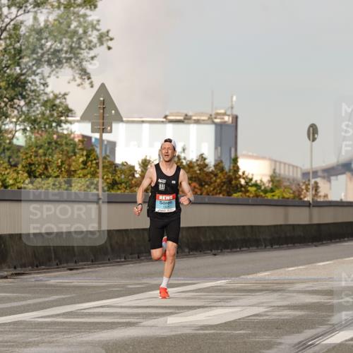 03.10.2026 - Köhlbrandbrückenlauf Michael Burmester http://msf.ph/oto/10764645 03.10.2026 09:34:48 Position 3 1508 meine-sportfotos.de
