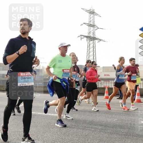 03.10.2026 - Köhlbrandbrückenlauf Michael Burmester http://msf.ph/oto/10764654 03.10.2026 09:18:04 Position 3 2522, 2026, 15, 2567, 61, 3 meine-sportfotos.de