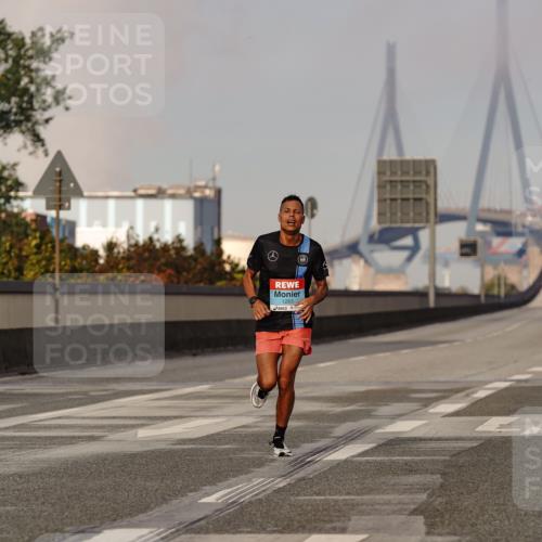03.10.2026 - Köhlbrandbrückenlauf Michael Burmester http://msf.ph/oto/10764655 03.10.2026 09:35:06 Position 3 1263 meine-sportfotos.de