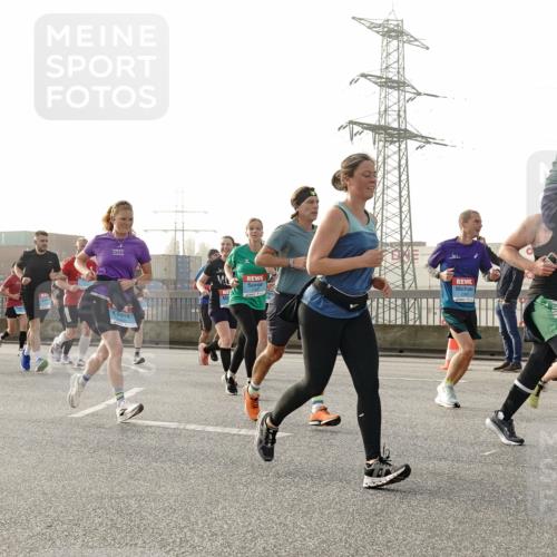 03.10.2026 - Köhlbrandbrückenlauf Michael Burmester http://msf.ph/oto/10764657 03.10.2026 09:18:05 Position 3  meine-sportfotos.de