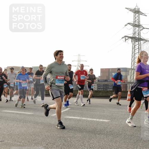 03.10.2026 - Köhlbrandbrückenlauf Michael Burmester http://msf.ph/oto/10764665 03.10.2026 09:18:06 Position 3 2593, 1442 meine-sportfotos.de