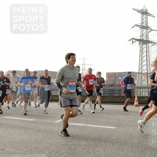 03.10.2026 - Köhlbrandbrückenlauf Michael Burmester http://msf.ph/oto/10764667 03.10.2026 09:18:06 Position 3 2593 meine-sportfotos.de