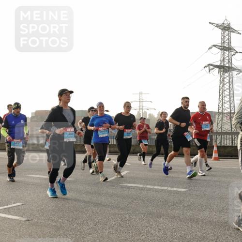 03.10.2026 - Köhlbrandbrückenlauf Michael Burmester http://msf.ph/oto/10764670 03.10.2026 09:18:07 Position 3 2542, 2578 meine-sportfotos.de