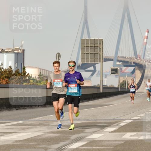 03.10.2026 - Köhlbrandbrückenlauf Michael Burmester http://msf.ph/oto/10764676 03.10.2026 09:36:02 Position 3 2102, 2111, 12, 5 meine-sportfotos.de