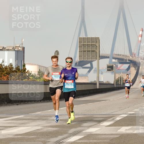 03.10.2026 - Köhlbrandbrückenlauf Michael Burmester http://msf.ph/oto/10764678 03.10.2026 09:36:02 Position 3 2102, 2111, 12, 5 meine-sportfotos.de