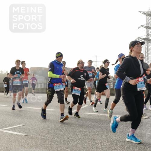 03.10.2026 - Köhlbrandbrückenlauf Michael Burmester http://msf.ph/oto/10764679 03.10.2026 09:18:08 Position 3 2645, 284, 254 meine-sportfotos.de