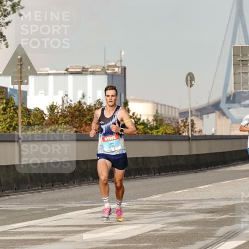 03.10.2026 - Köhlbrandbrückenlauf Michael Burmester http://msf.ph/oto/10764686 03.10.2026 09:36:19 Position 3 3735 meine-sportfotos.de