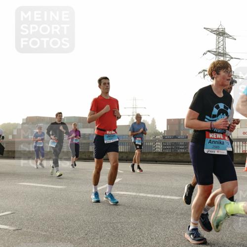 03.10.2026 - Köhlbrandbrückenlauf Michael Burmester http://msf.ph/oto/10764691 03.10.2026 09:18:10 Position 3 2565, 1596 meine-sportfotos.de