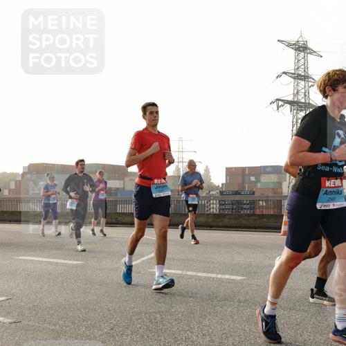 03.10.2026 - Köhlbrandbrückenlauf Michael Burmester http://msf.ph/oto/10764693 03.10.2026 09:18:10 Position 3 2565, 1 meine-sportfotos.de