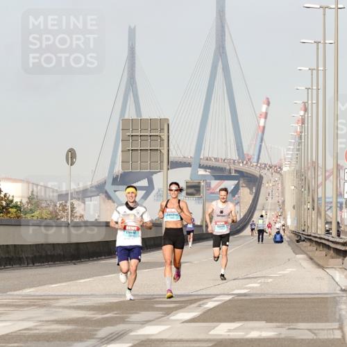 03.10.2026 - Köhlbrandbrückenlauf Michael Burmester http://msf.ph/oto/10764698 03.10.2026 09:37:15 Position 3 1324, 1467, 12, 5 meine-sportfotos.de