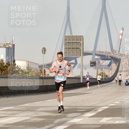 03.10.2026 - Köhlbrandbrückenlauf Michael Burmester http://msf.ph/oto/10764714 03.10.2026 09:37:22 Position 3 12, 5, 2107 meine-sportfotos.de