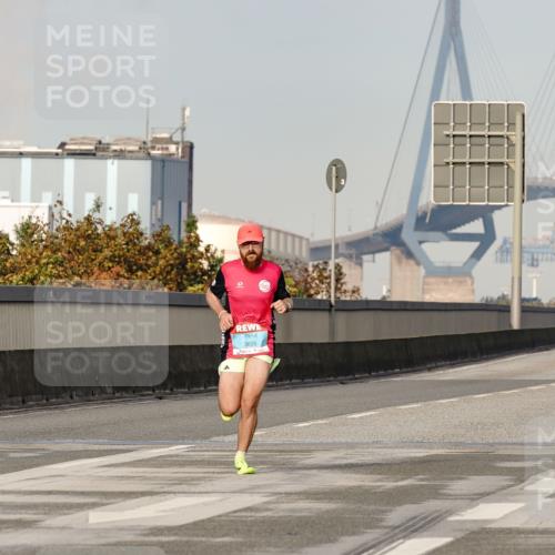 03.10.2026 - Köhlbrandbrückenlauf Michael Burmester http://msf.ph/oto/10764731 03.10.2026 09:38:27 Position 3 3823 meine-sportfotos.de