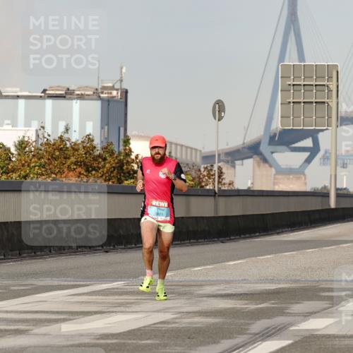 03.10.2026 - Köhlbrandbrückenlauf Michael Burmester http://msf.ph/oto/10764733 03.10.2026 09:38:27 Position 3 3823 meine-sportfotos.de
