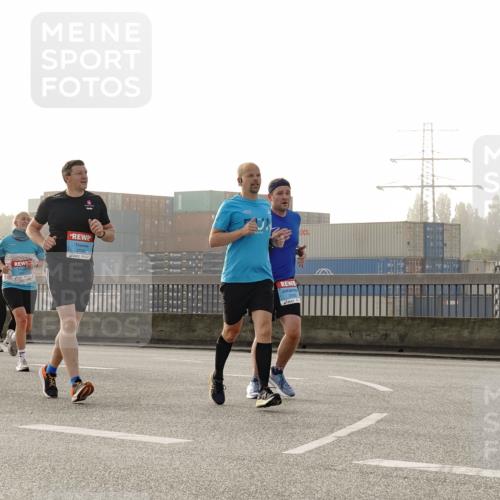 03.10.2026 - Köhlbrandbrückenlauf Michael Burmester http://msf.ph/oto/10764748 03.10.2026 09:18:21 Position 3 3758, 66, 79, 200, 2505 meine-sportfotos.de