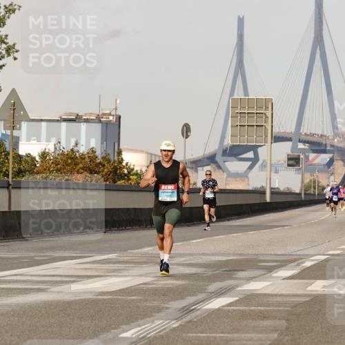 03.10.2026 - Köhlbrandbrückenlauf Michael Burmester http://msf.ph/oto/10764749 03.10.2026 09:38:55 Position 3 1599, 12 meine-sportfotos.de