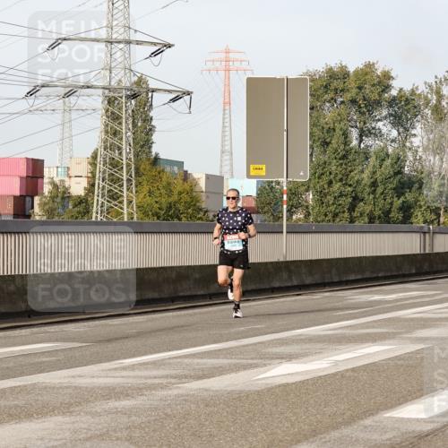 03.10.2026 - Köhlbrandbrückenlauf Michael Burmester http://msf.ph/oto/10764764 03.10.2026 09:39:12 Position 3  meine-sportfotos.de