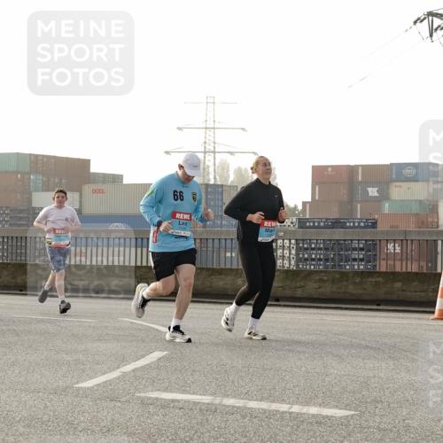 03.10.2026 - Köhlbrandbrückenlauf Michael Burmester http://msf.ph/oto/10764770 03.10.2026 09:18:25 Position 3 3755, 66 meine-sportfotos.de