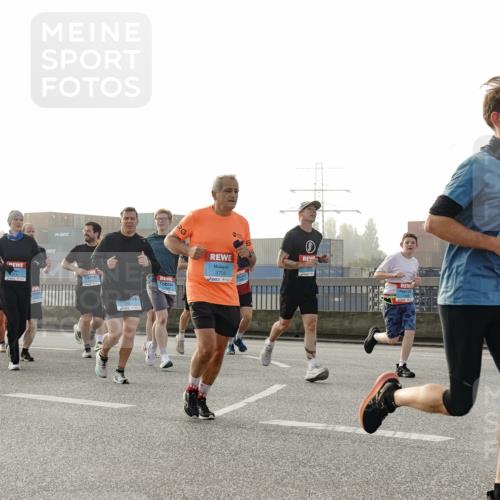 03.10.2026 - Köhlbrandbrückenlauf Michael Burmester http://msf.ph/oto/10764785 03.10.2026 09:18:27 Position 3 2457, 3755 meine-sportfotos.de