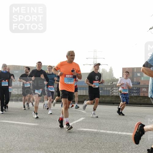 03.10.2026 - Köhlbrandbrückenlauf Michael Burmester http://msf.ph/oto/10764788 03.10.2026 09:18:27 Position 3 3741, 3755 meine-sportfotos.de