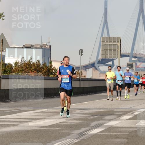 03.10.2026 - Köhlbrandbrückenlauf Michael Burmester http://msf.ph/oto/10764793 03.10.2026 09:39:36 Position 3  meine-sportfotos.de