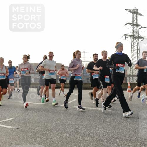 03.10.2026 - Köhlbrandbrückenlauf Michael Burmester http://msf.ph/oto/10764807 03.10.2026 09:18:30 Position 3 1, 3741 meine-sportfotos.de