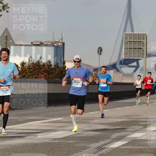 03.10.2026 - Köhlbrandbrückenlauf Michael Burmester http://msf.ph/oto/10764825 03.10.2026 09:39:47 Position 3 1310, 3705, 2134 meine-sportfotos.de