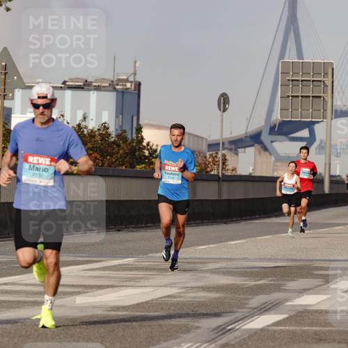 03.10.2026 - Köhlbrandbrückenlauf Michael Burmester http://msf.ph/oto/10764829 03.10.2026 09:39:49 Position 3 2134, 4, 2116 meine-sportfotos.de