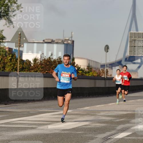 03.10.2026 - Köhlbrandbrückenlauf Michael Burmester http://msf.ph/oto/10764834 03.10.2026 09:39:51 Position 3 4, 2116, 025 meine-sportfotos.de