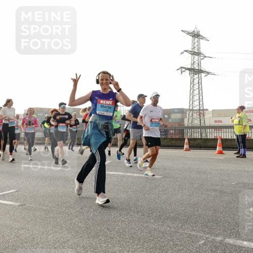 03.10.2026 - Köhlbrandbrückenlauf Michael Burmester http://msf.ph/oto/10764835 03.10.2026 09:18:34 Position 3 2736, 1, 269 meine-sportfotos.de