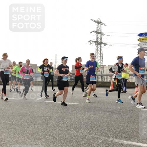 03.10.2026 - Köhlbrandbrückenlauf Michael Burmester http://msf.ph/oto/10764849 03.10.2026 09:18:35 Position 3 100, 3 meine-sportfotos.de