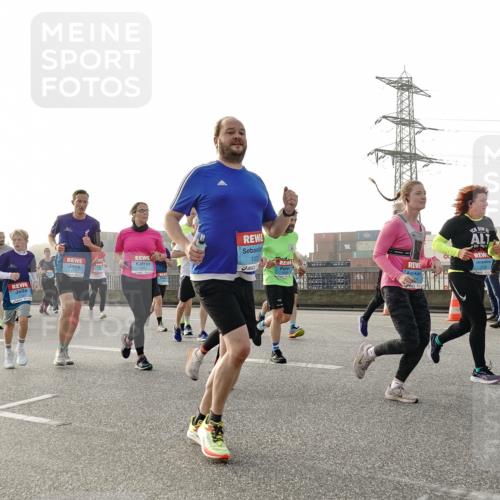 03.10.2026 - Köhlbrandbrückenlauf Michael Burmester http://msf.ph/oto/10764863 03.10.2026 09:18:36 Position 3 31, 100, 3 meine-sportfotos.de