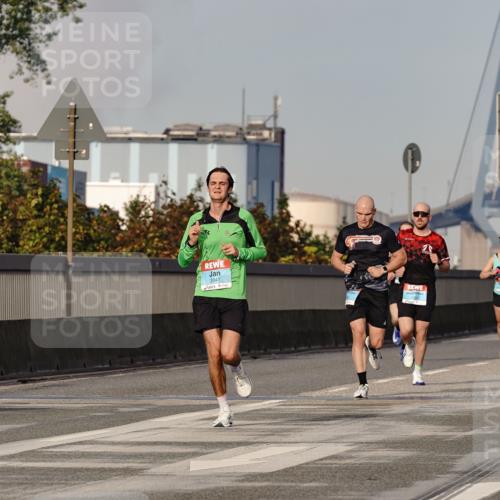 03.10.2026 - Köhlbrandbrückenlauf Michael Burmester http://msf.ph/oto/10764864 03.10.2026 09:40:09 Position 3 2047 meine-sportfotos.de