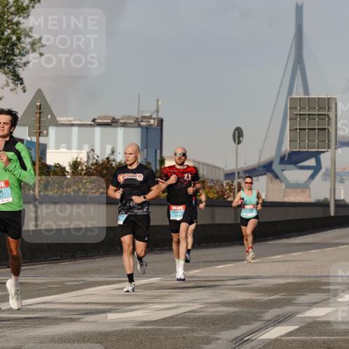 03.10.2026 - Köhlbrandbrückenlauf Michael Burmester http://msf.ph/oto/10764872 03.10.2026 09:40:11 Position 3 2047, 1335 meine-sportfotos.de