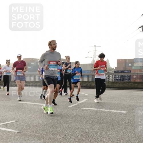 03.10.2026 - Köhlbrandbrückenlauf Michael Burmester http://msf.ph/oto/10764883 03.10.2026 09:18:39 Position 3 2573 meine-sportfotos.de