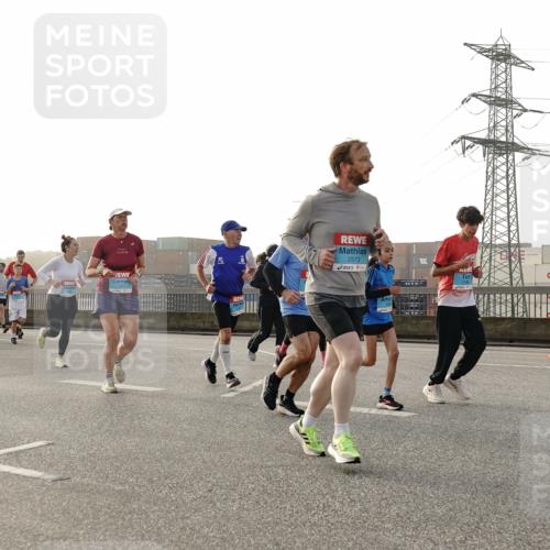 03.10.2026 - Köhlbrandbrückenlauf Michael Burmester http://msf.ph/oto/10764891 03.10.2026 09:18:40 Position 3 2573 meine-sportfotos.de