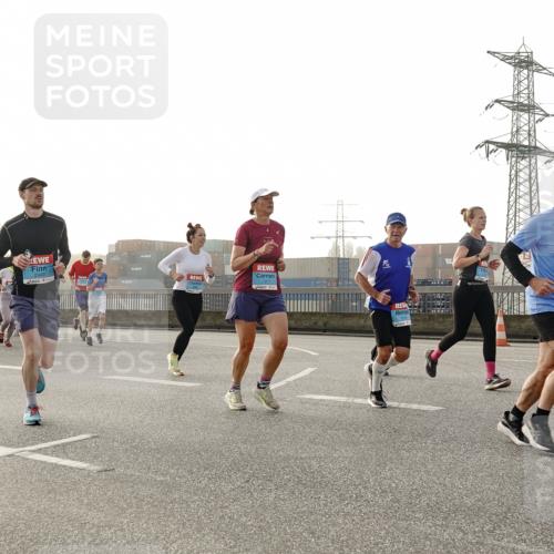 03.10.2026 - Köhlbrandbrückenlauf Michael Burmester http://msf.ph/oto/10764896 03.10.2026 09:18:41 Position 3 1187 meine-sportfotos.de