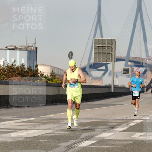 03.10.2026 - Köhlbrandbrückenlauf Michael Burmester http://msf.ph/oto/10764897 03.10.2026 09:40:21 Position 3 1265 meine-sportfotos.de