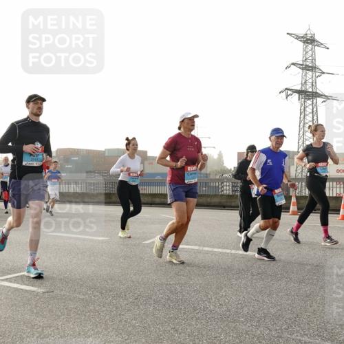 03.10.2026 - Köhlbrandbrückenlauf Michael Burmester http://msf.ph/oto/10764902 03.10.2026 09:18:41 Position 3 2949, 1 meine-sportfotos.de