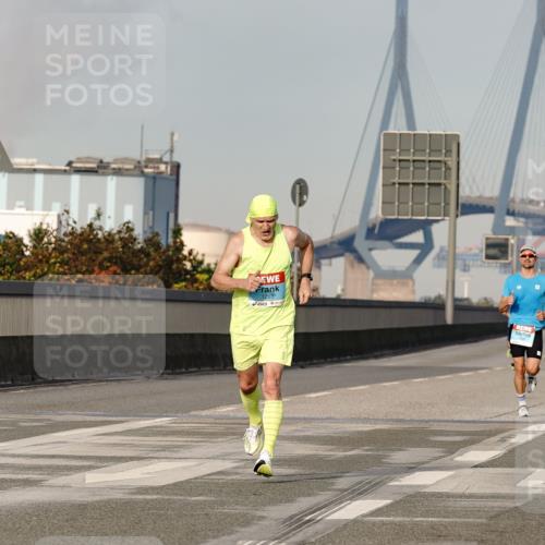 03.10.2026 - Köhlbrandbrückenlauf Michael Burmester http://msf.ph/oto/10764903 03.10.2026 09:40:22 Position 3 1265 meine-sportfotos.de