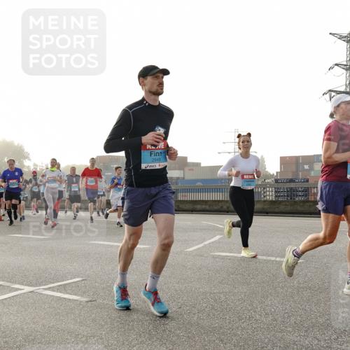 03.10.2026 - Köhlbrandbrückenlauf Michael Burmester http://msf.ph/oto/10764904 03.10.2026 09:18:42 Position 3 2949 meine-sportfotos.de