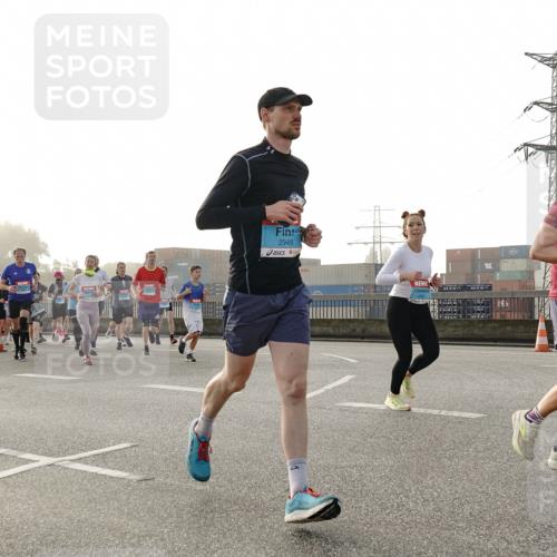 03.10.2026 - Köhlbrandbrückenlauf Michael Burmester http://msf.ph/oto/10764906 03.10.2026 09:18:42 Position 3 2949 meine-sportfotos.de