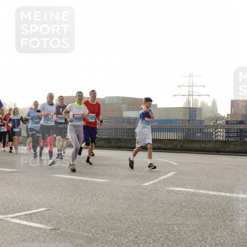03.10.2026 - Köhlbrandbrückenlauf Michael Burmester http://msf.ph/oto/10764908 03.10.2026 09:18:43 Position 3  meine-sportfotos.de