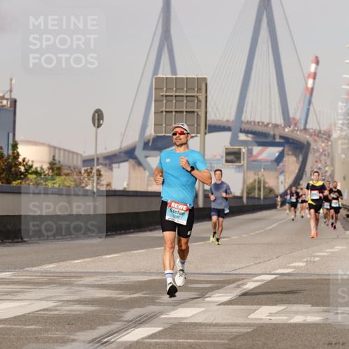 03.10.2026 - Köhlbrandbrückenlauf Michael Burmester http://msf.ph/oto/10764910 03.10.2026 09:40:27 Position 3 1260, 12, 5 meine-sportfotos.de